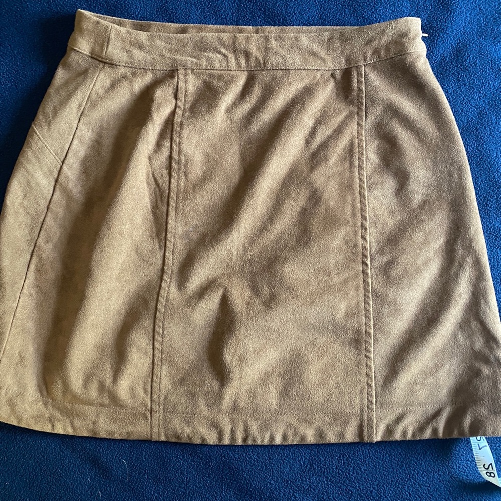 A&F microsuede skirt excellent condition - Picture 4 of 6